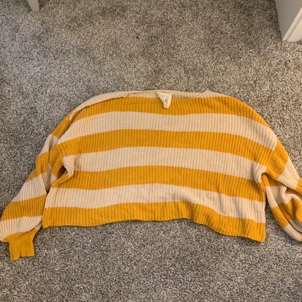 sweater orange and white